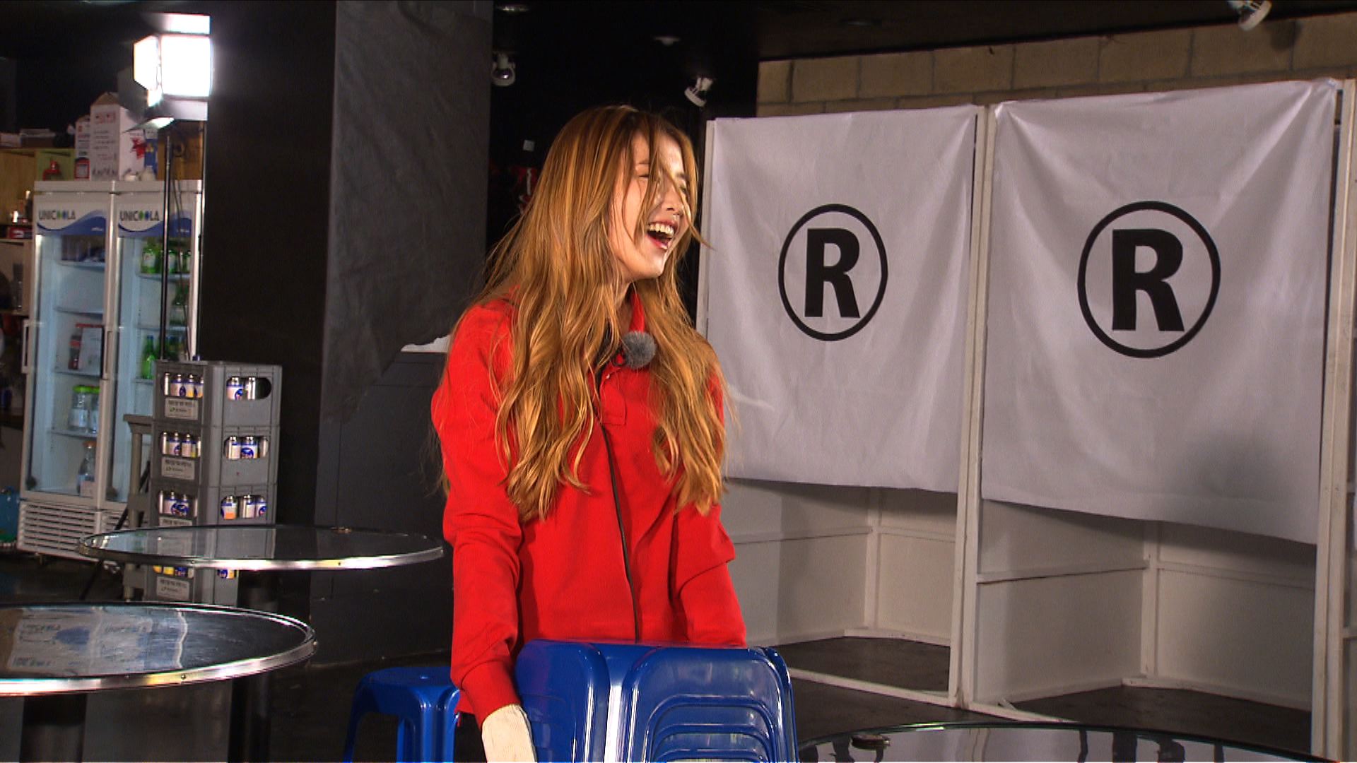 10.18】【综艺】iu,朴明秀《running man》夺金对决 大灰狼vs小白羊